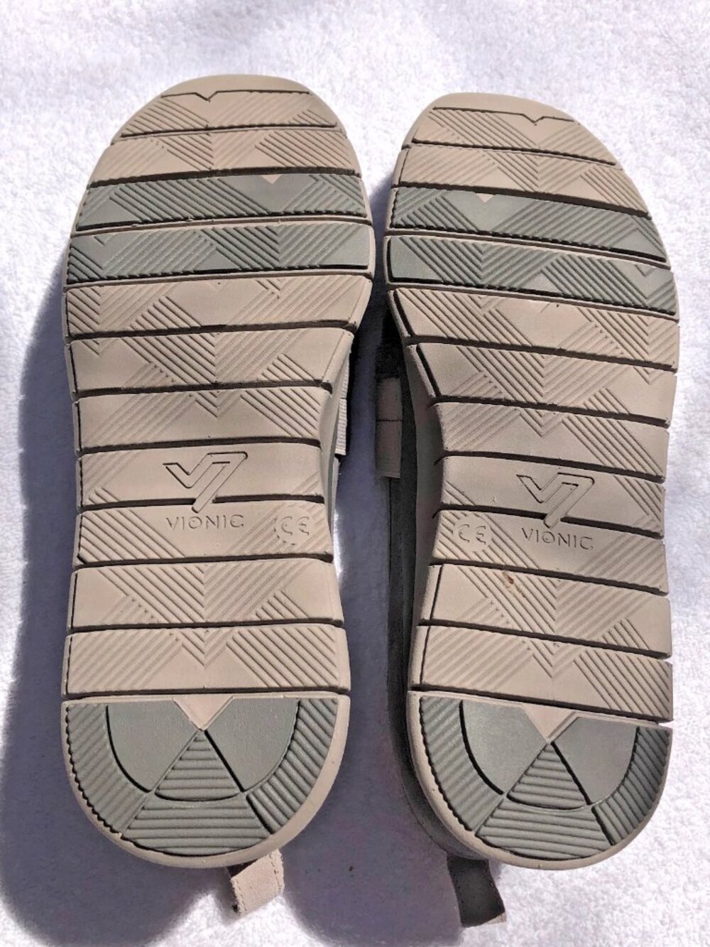 Vionic Kristi Women’s Comfort Slip On Shoes Size 8.5 Gray Suede - runs large - Picture 11 of 16